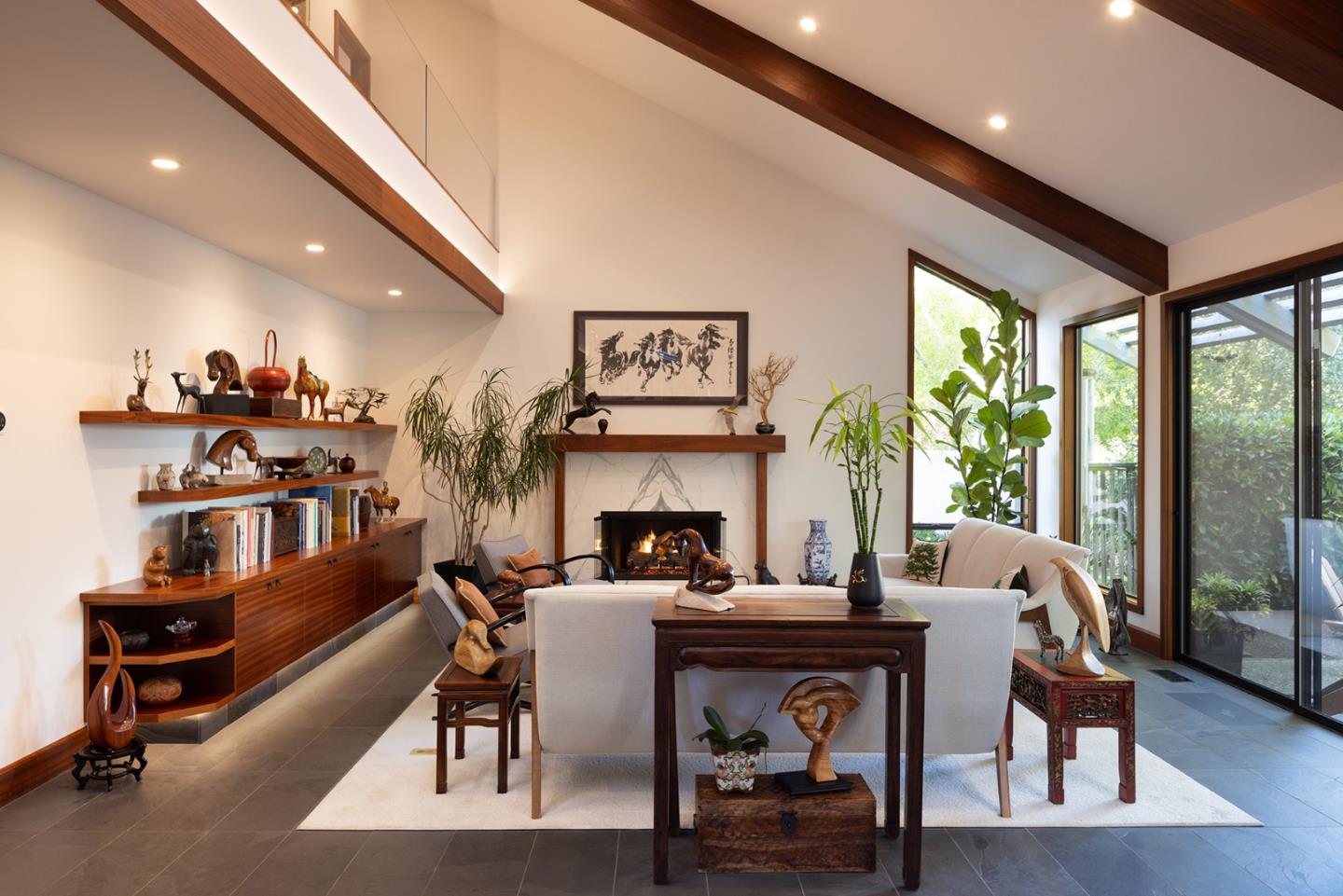 Detail Gallery Image 7 of 22 For 9563 Oak Ct, Carmel,  CA 93923 - 3 Beds | 3 Baths