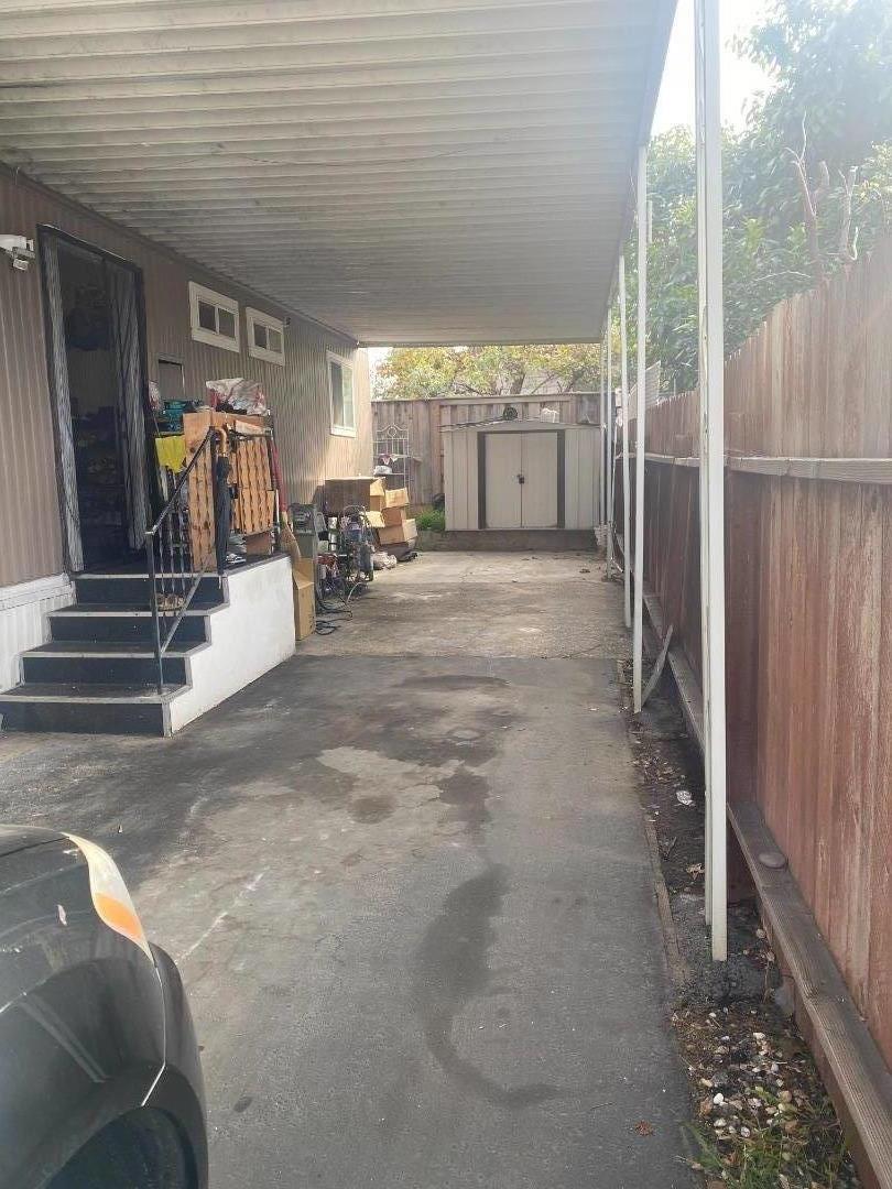 Detail Gallery Image 4 of 12 For 2580 Senter Rd #424,  San Jose,  CA 95111 - 3 Beds | 2 Baths