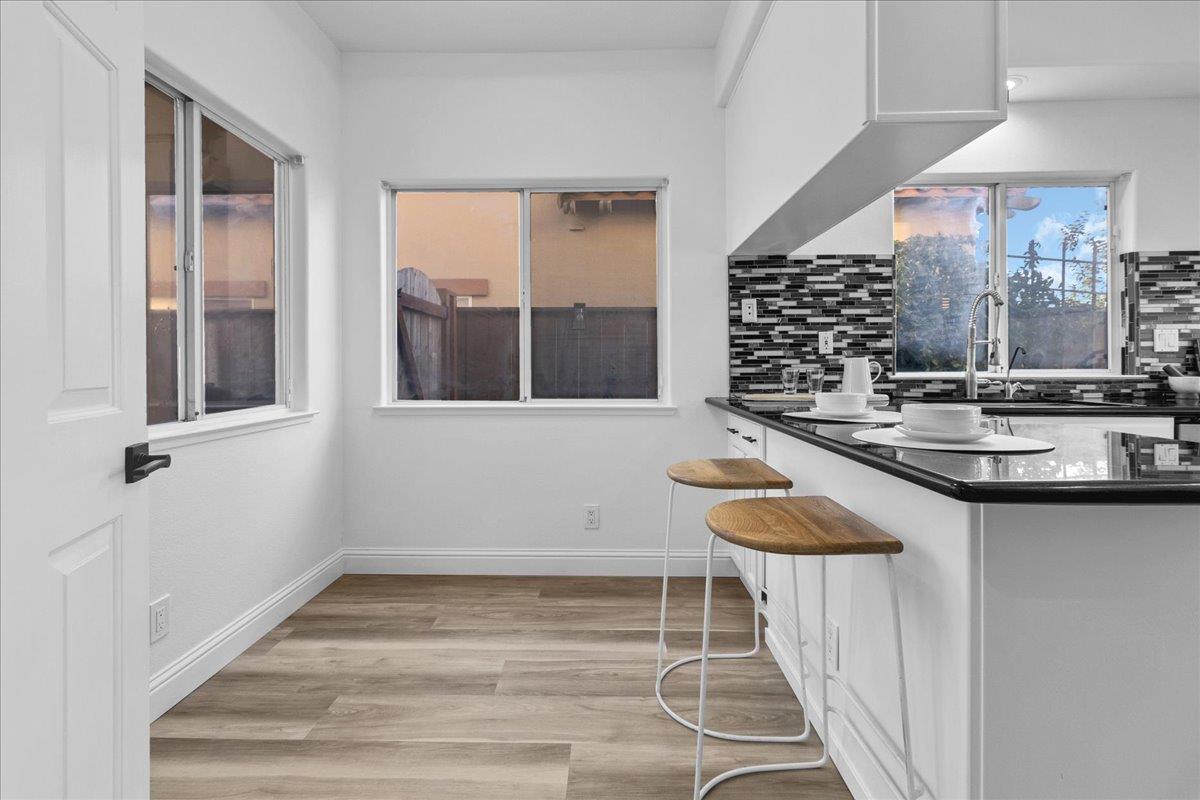 Detail Gallery Image 13 of 46 For 949 Nantucket Blvd #11,  Salinas,  CA 93906 - 3 Beds | 2/1 Baths