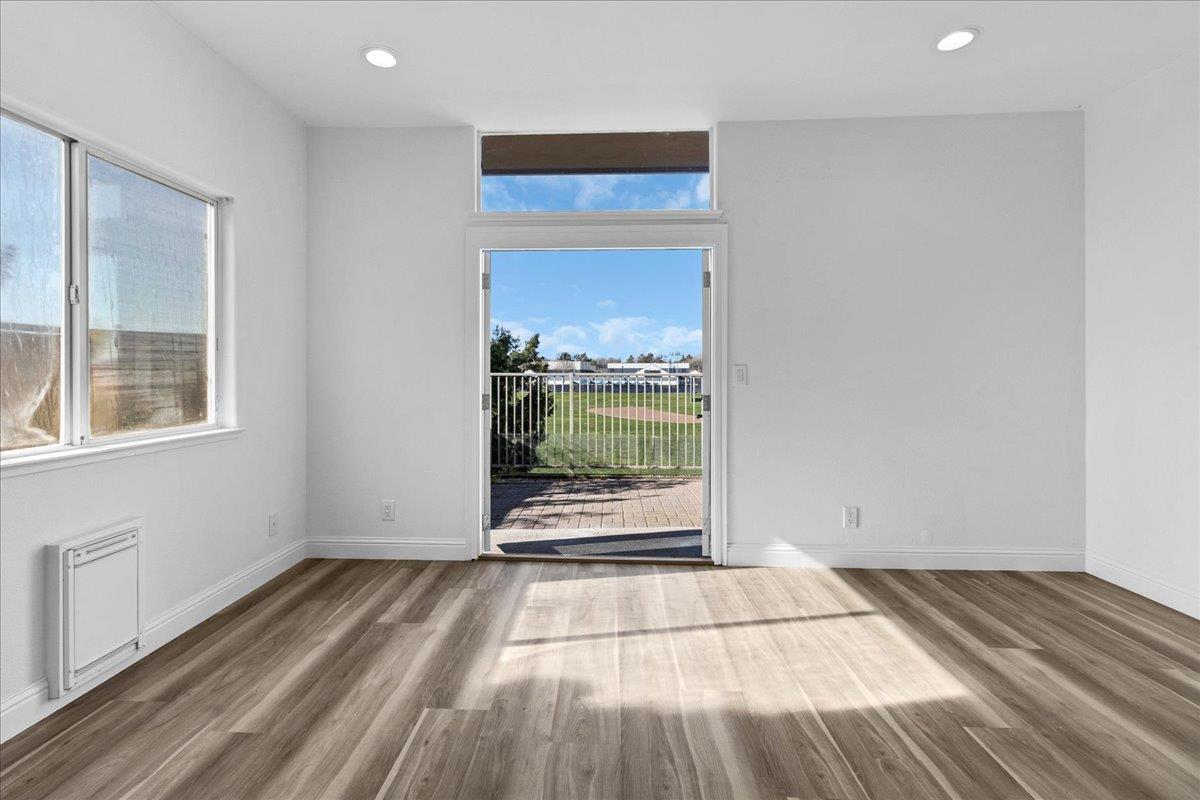 Detail Gallery Image 17 of 46 For 949 Nantucket Blvd #11,  Salinas,  CA 93906 - 3 Beds | 2/1 Baths