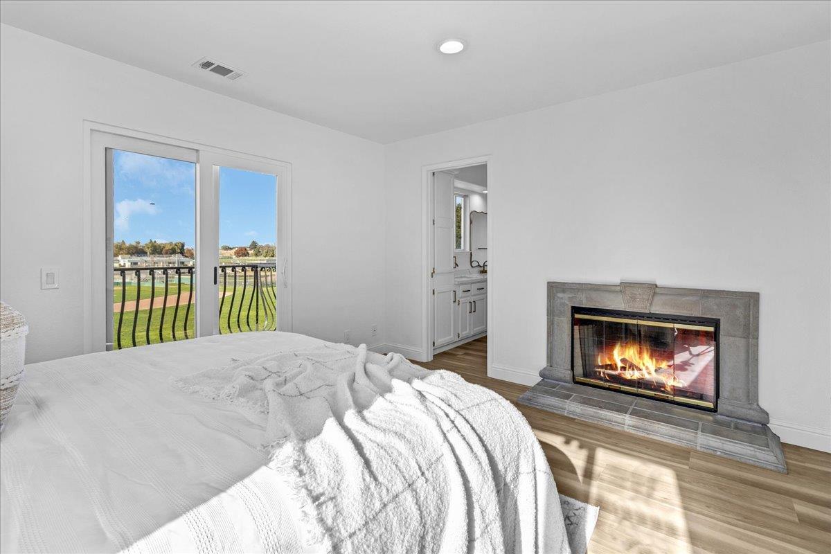 Detail Gallery Image 19 of 46 For 949 Nantucket Blvd #11,  Salinas,  CA 93906 - 3 Beds | 2/1 Baths