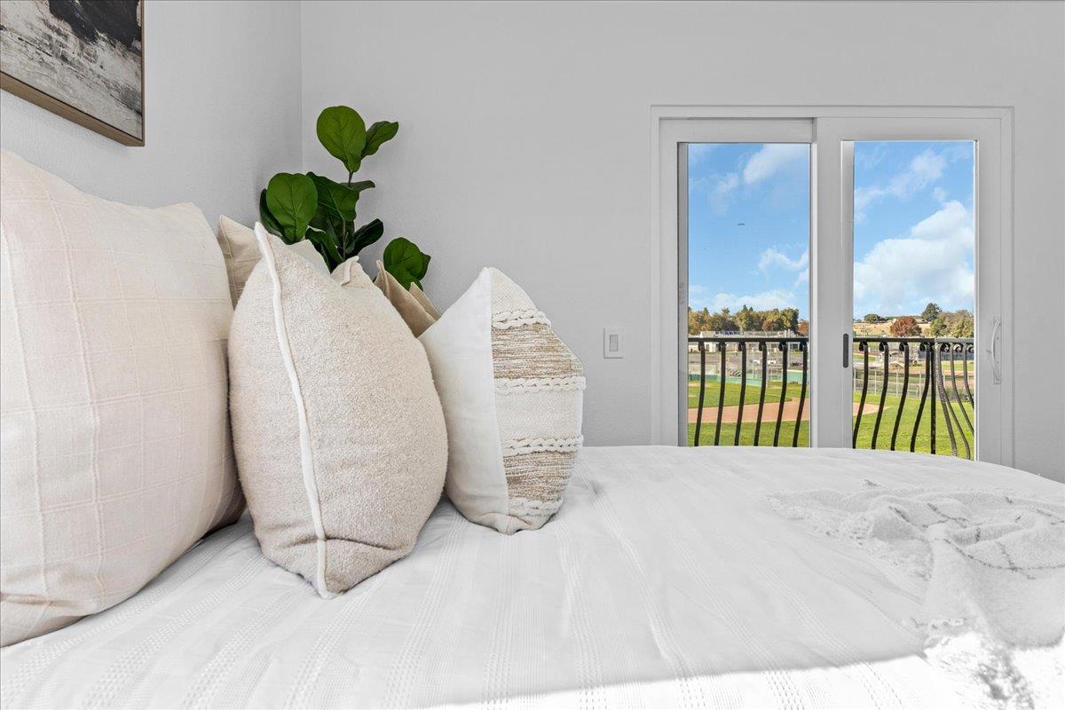 Detail Gallery Image 20 of 46 For 949 Nantucket Blvd #11,  Salinas,  CA 93906 - 3 Beds | 2/1 Baths