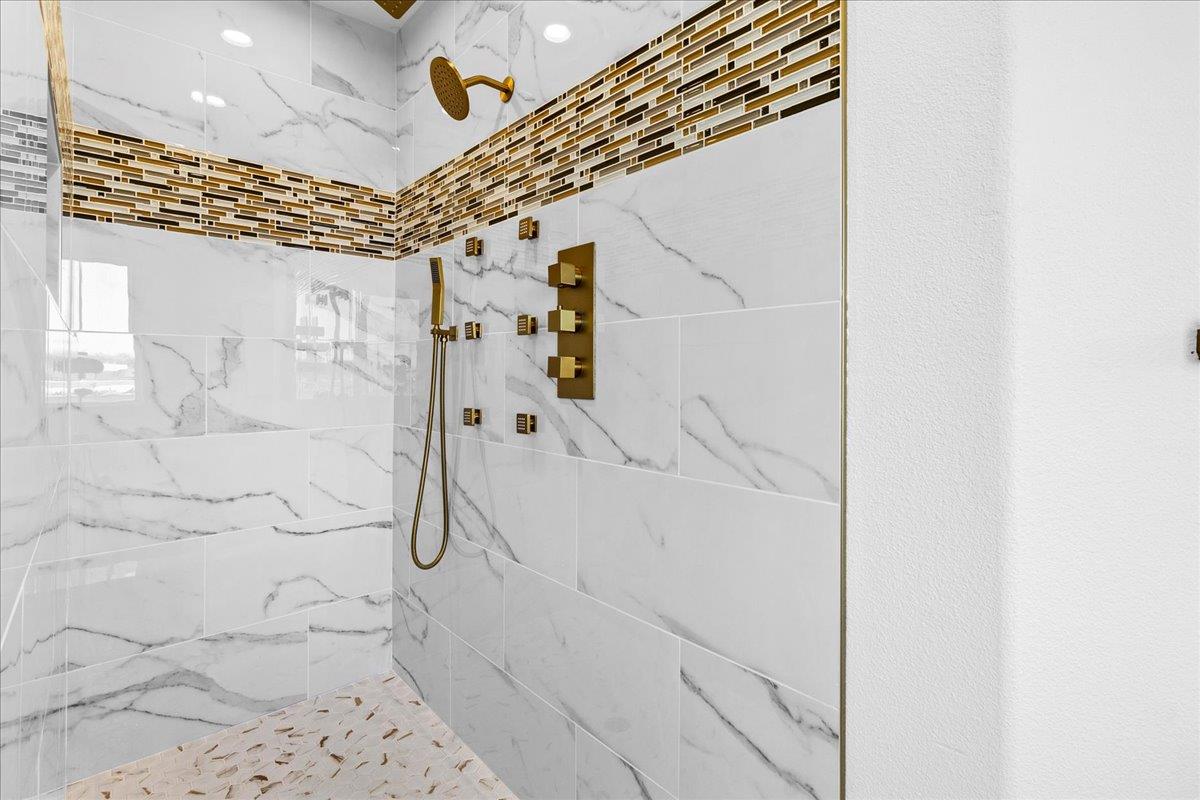 Detail Gallery Image 31 of 46 For 949 Nantucket Blvd #11,  Salinas,  CA 93906 - 3 Beds | 2/1 Baths