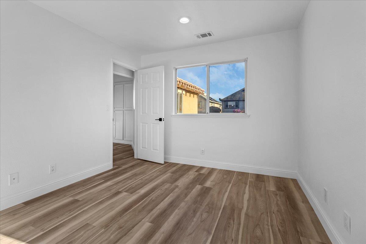 Detail Gallery Image 34 of 46 For 949 Nantucket Blvd #11,  Salinas,  CA 93906 - 3 Beds | 2/1 Baths