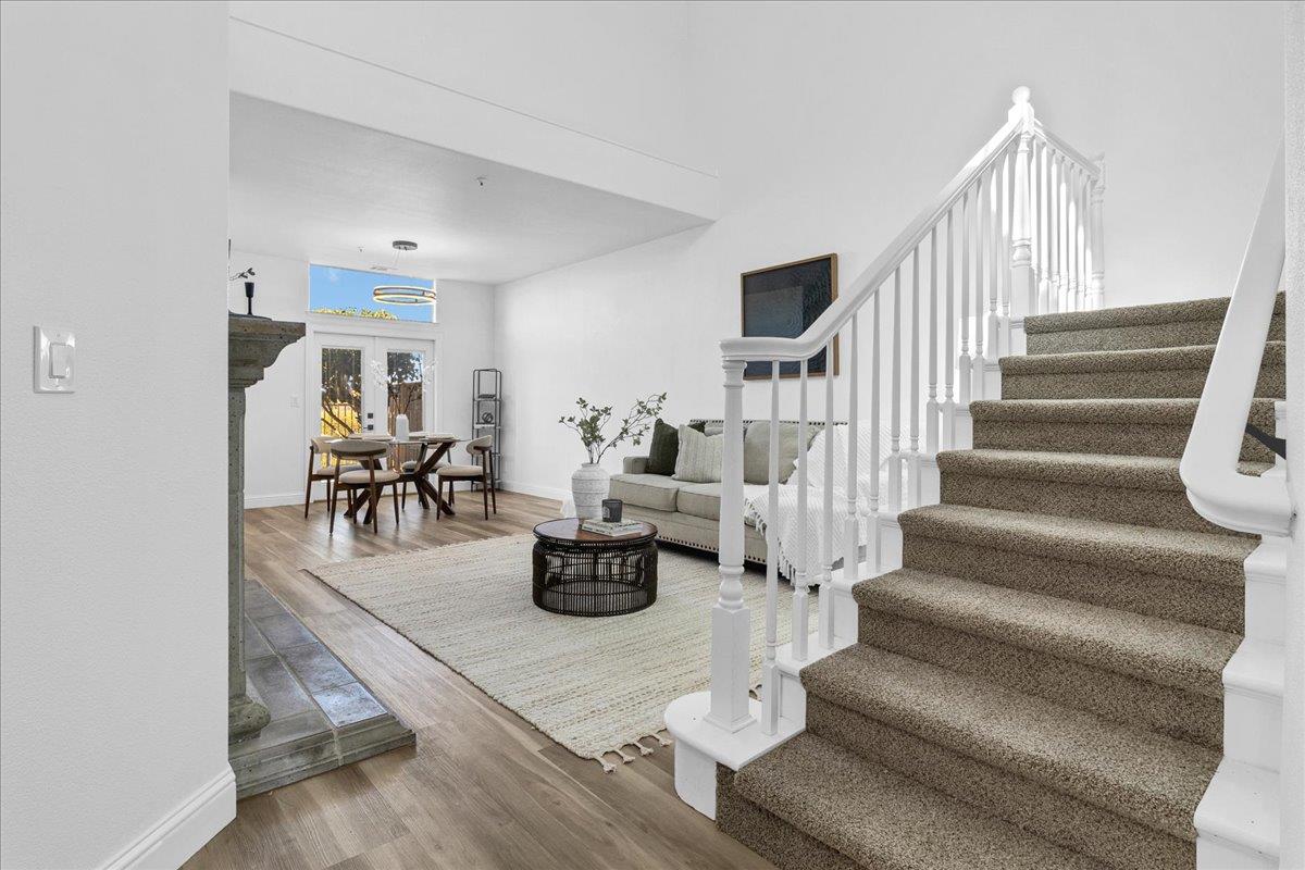 Detail Gallery Image 4 of 46 For 949 Nantucket Blvd #11,  Salinas,  CA 93906 - 3 Beds | 2/1 Baths