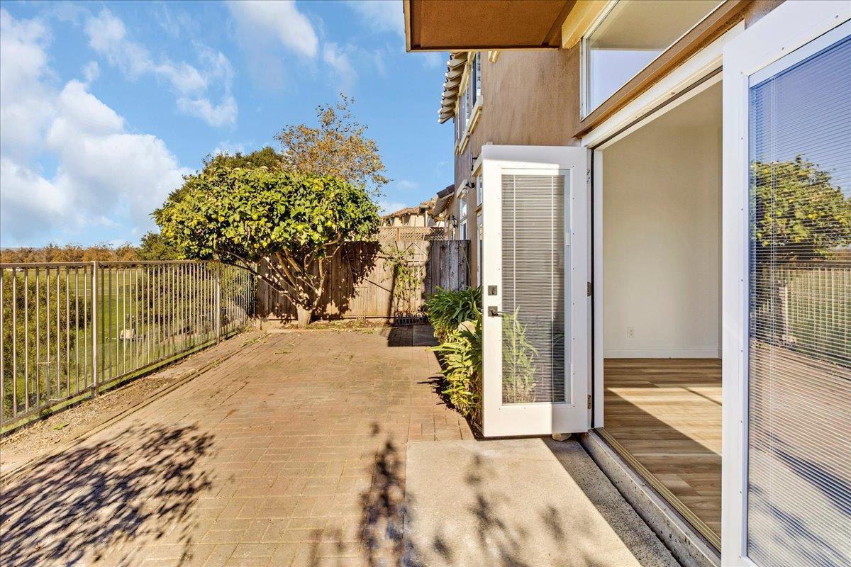 Detail Gallery Image 40 of 46 For 949 Nantucket Blvd #11,  Salinas,  CA 93906 - 3 Beds | 2/1 Baths