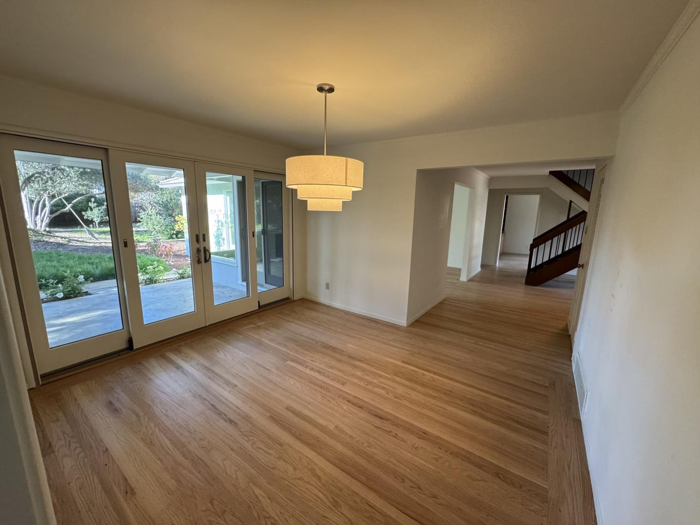 Detail Gallery Image 6 of 17 For 130 Garland Way, Los Altos,  CA 94022 - 5 Beds | 2/1 Baths