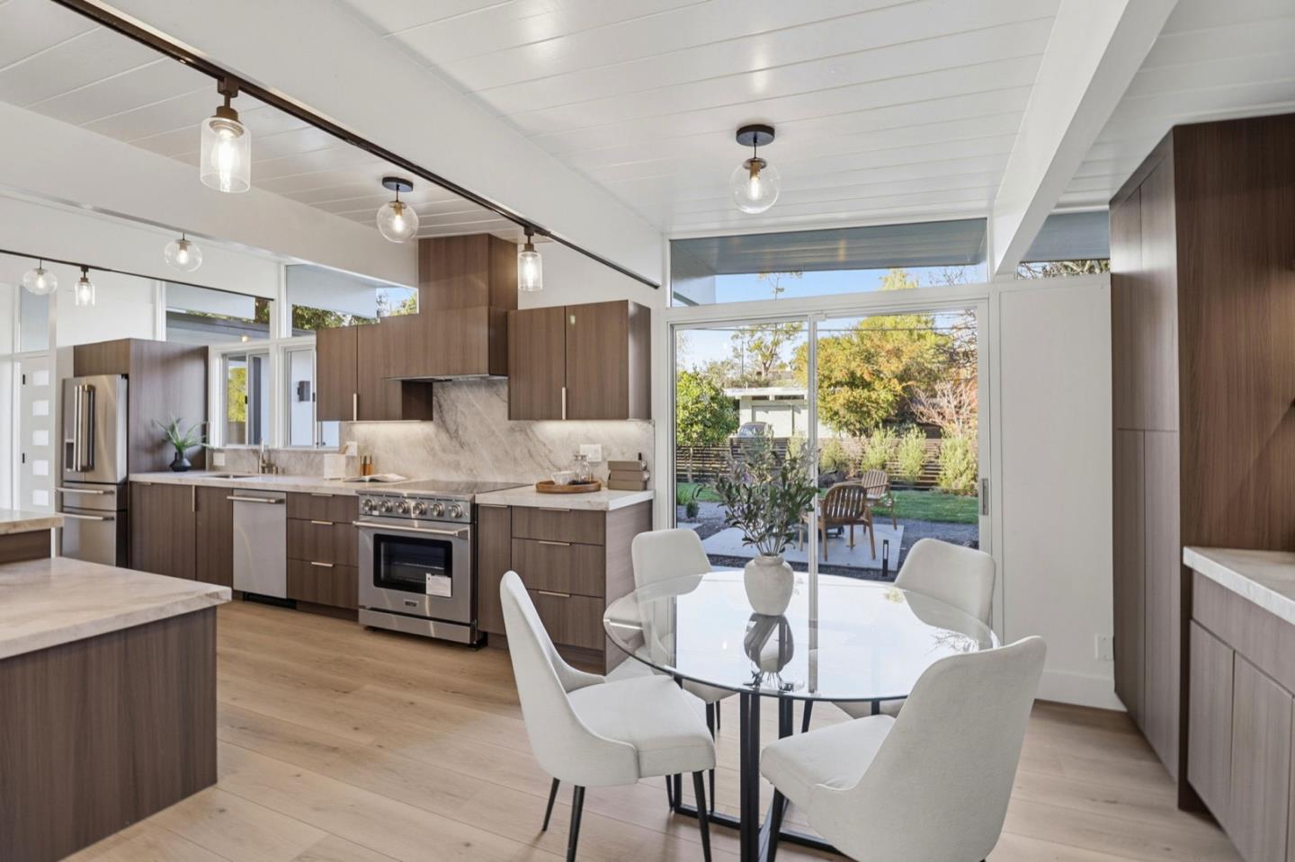 Detail Gallery Image 14 of 45 For 2275 Allegheny Way, San Mateo,  CA 94402 - 4 Beds | 2 Baths