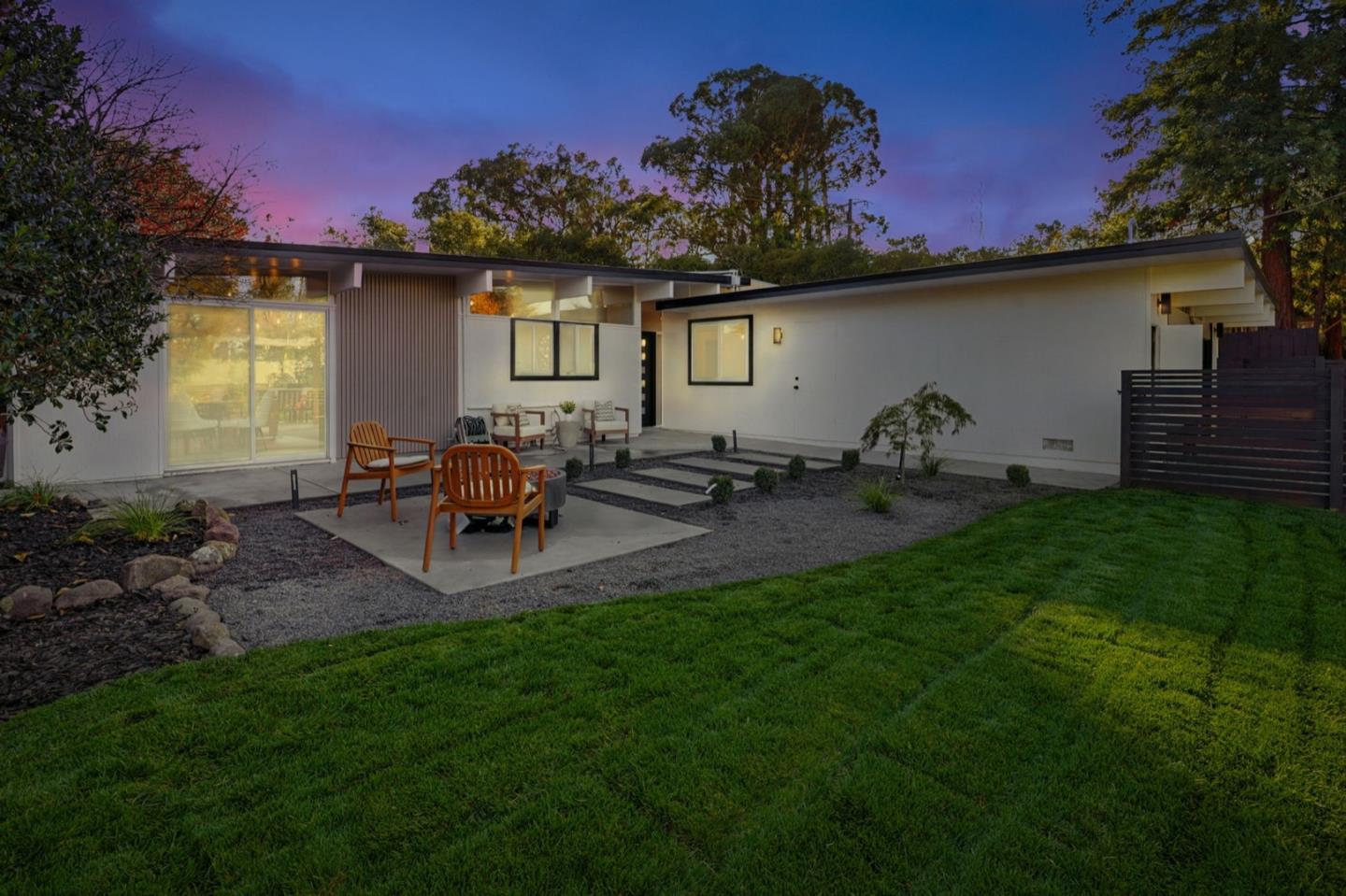 Detail Gallery Image 2 of 45 For 2275 Allegheny Way, San Mateo,  CA 94402 - 4 Beds | 2 Baths