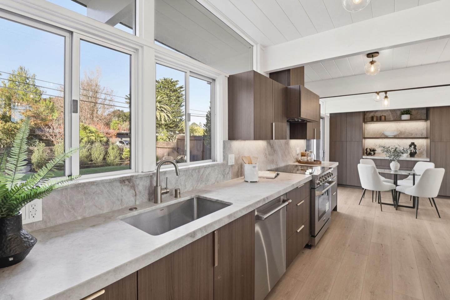 Detail Gallery Image 8 of 45 For 2275 Allegheny Way, San Mateo,  CA 94402 - 4 Beds | 2 Baths