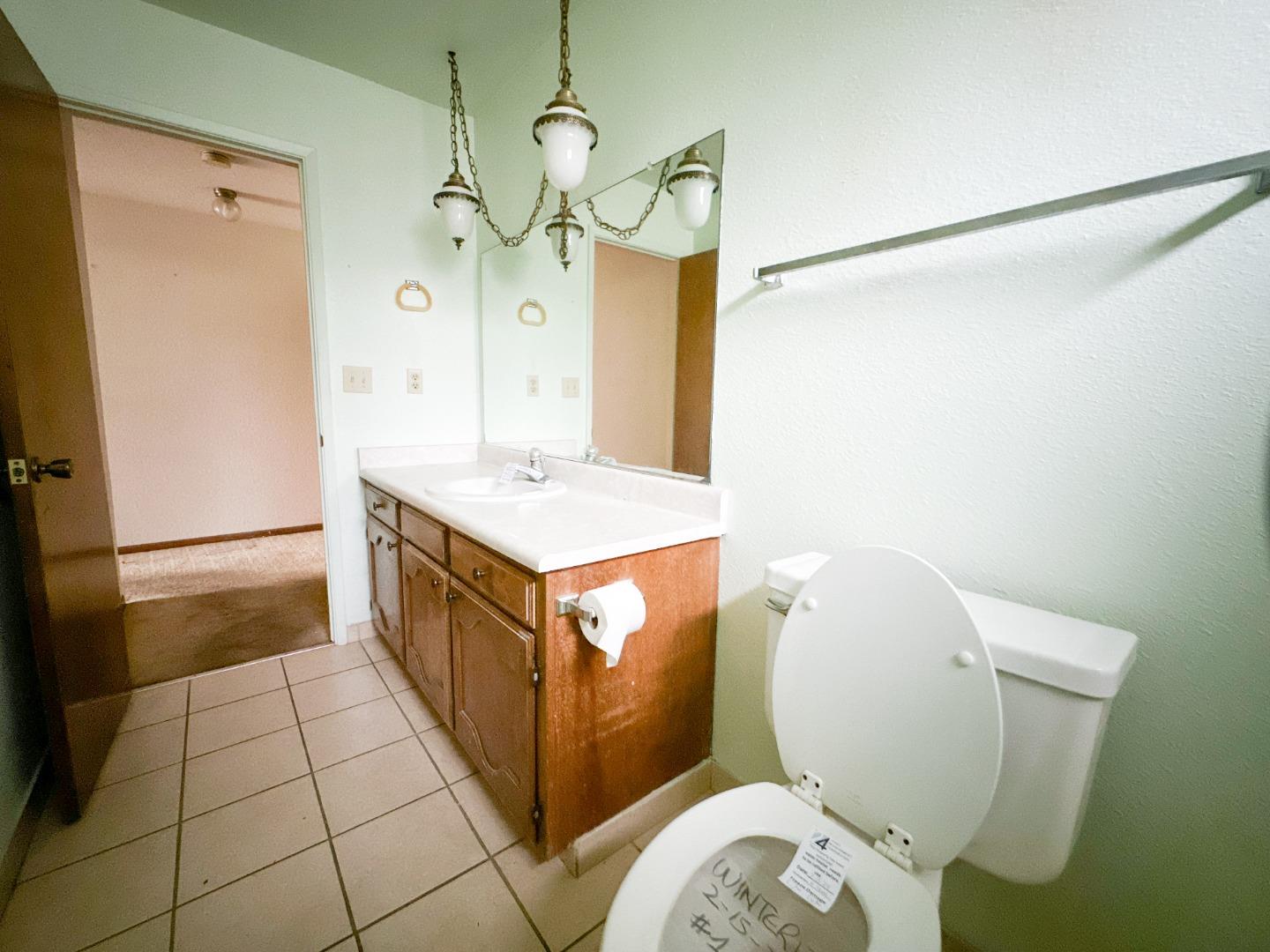 Detail Gallery Image 12 of 27 For 1465 W Tuolumne Rd, Turlock,  CA 95382 - 3 Beds | 2 Baths