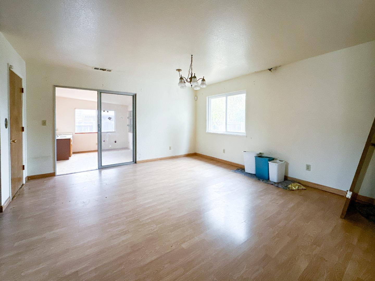 Detail Gallery Image 21 of 27 For 1465 W Tuolumne Rd, Turlock,  CA 95382 - 3 Beds | 2 Baths