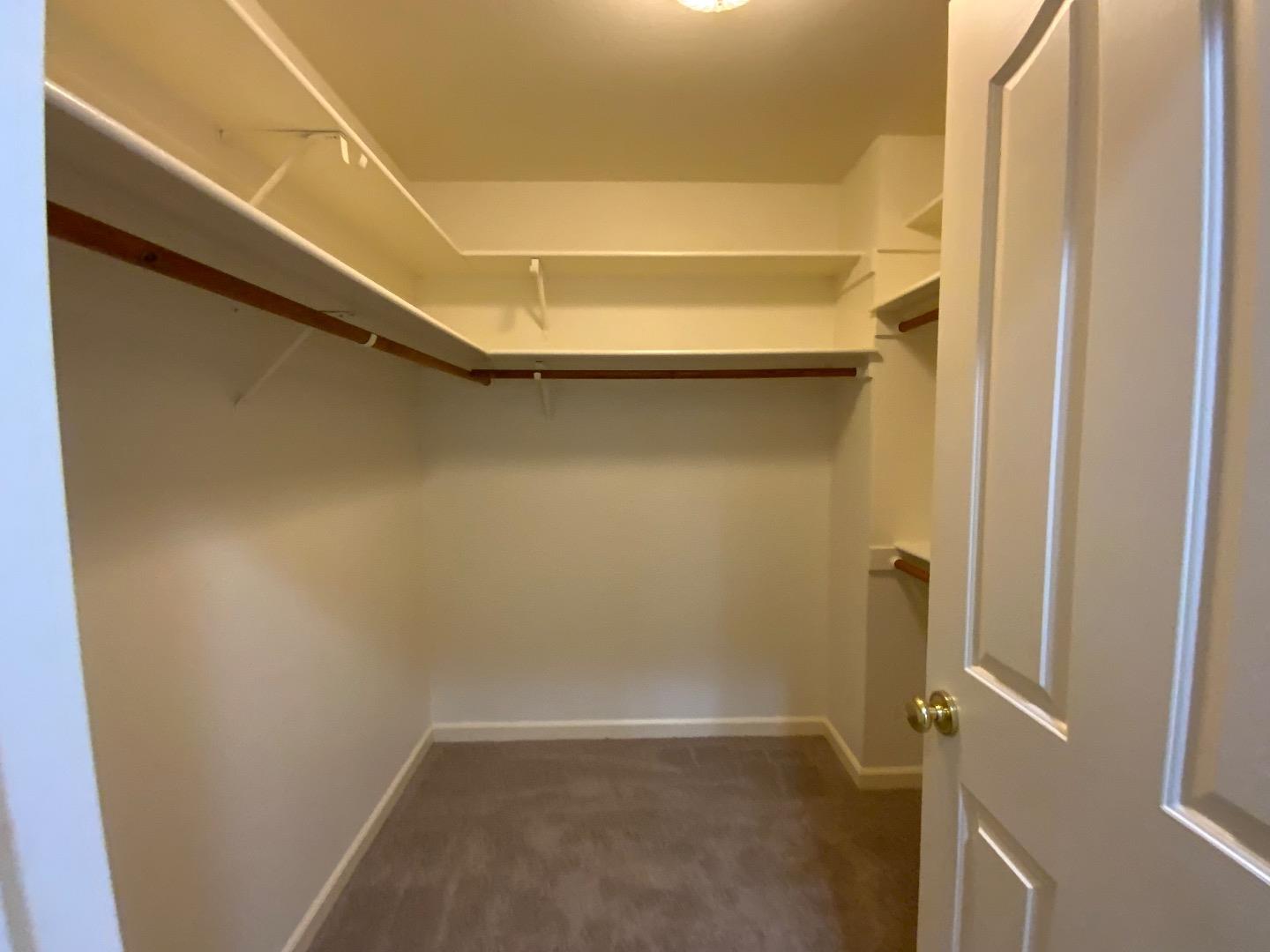 Detail Gallery Image 23 of 37 For 61 Orchard Ave, Redwood City,  CA 94061 - 4 Beds | 3/1 Baths