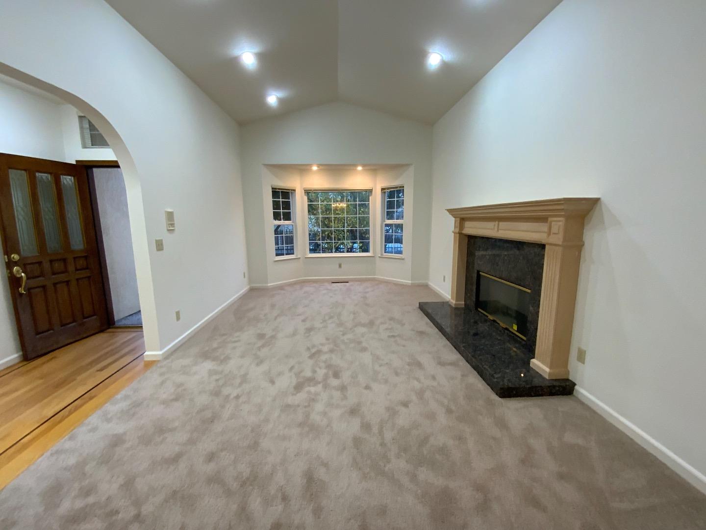 Detail Gallery Image 3 of 37 For 61 Orchard Ave, Redwood City,  CA 94061 - 4 Beds | 3/1 Baths