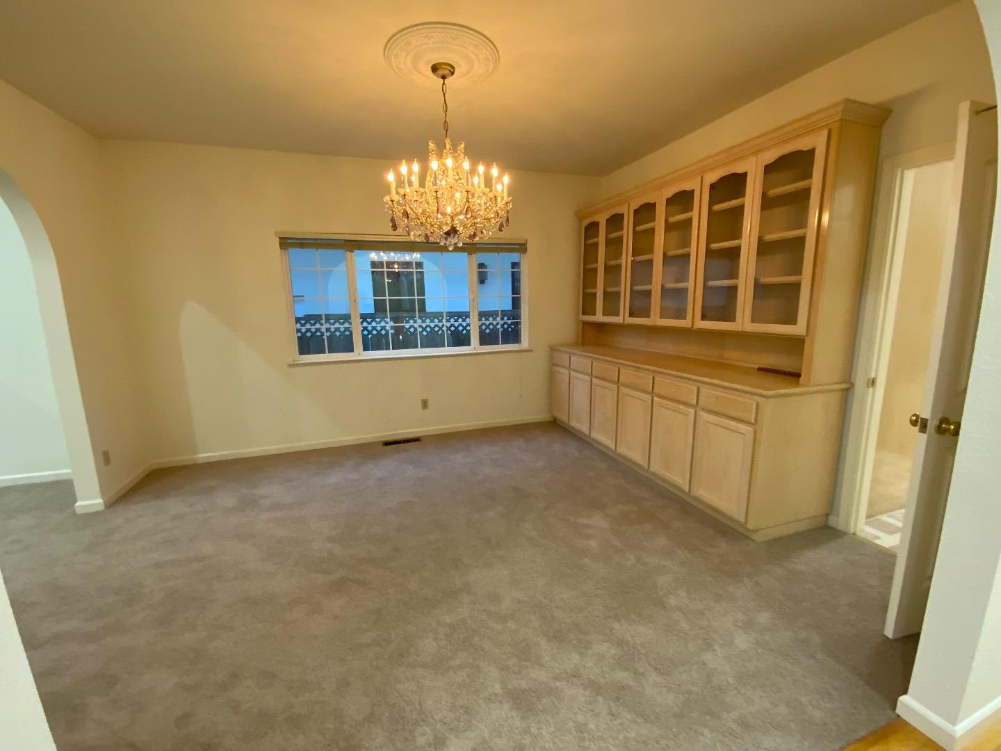 Detail Gallery Image 33 of 37 For 61 Orchard Ave, Redwood City,  CA 94061 - 4 Beds | 3/1 Baths