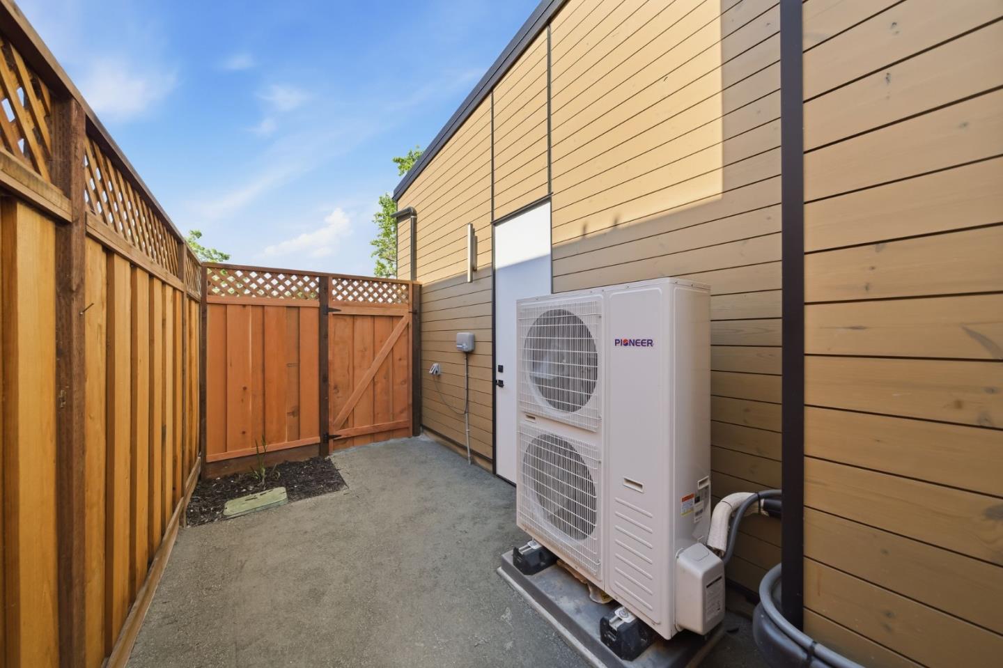 Detail Gallery Image 47 of 68 For 1815 Andrews Ave, San Jose,  CA 95124 - 5 Beds | 3 Baths