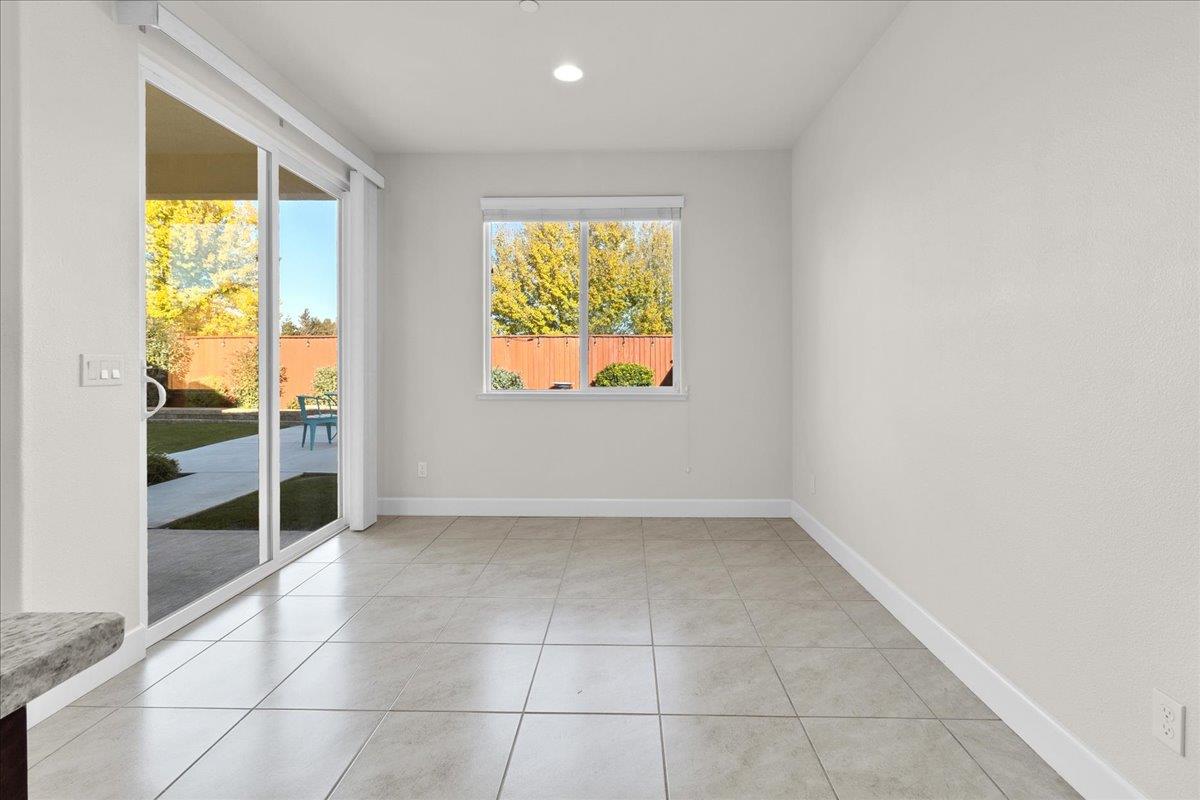 Detail Gallery Image 17 of 59 For 215 Lucero Dr, Hollister,  CA 95023 - 3 Beds | 2 Baths