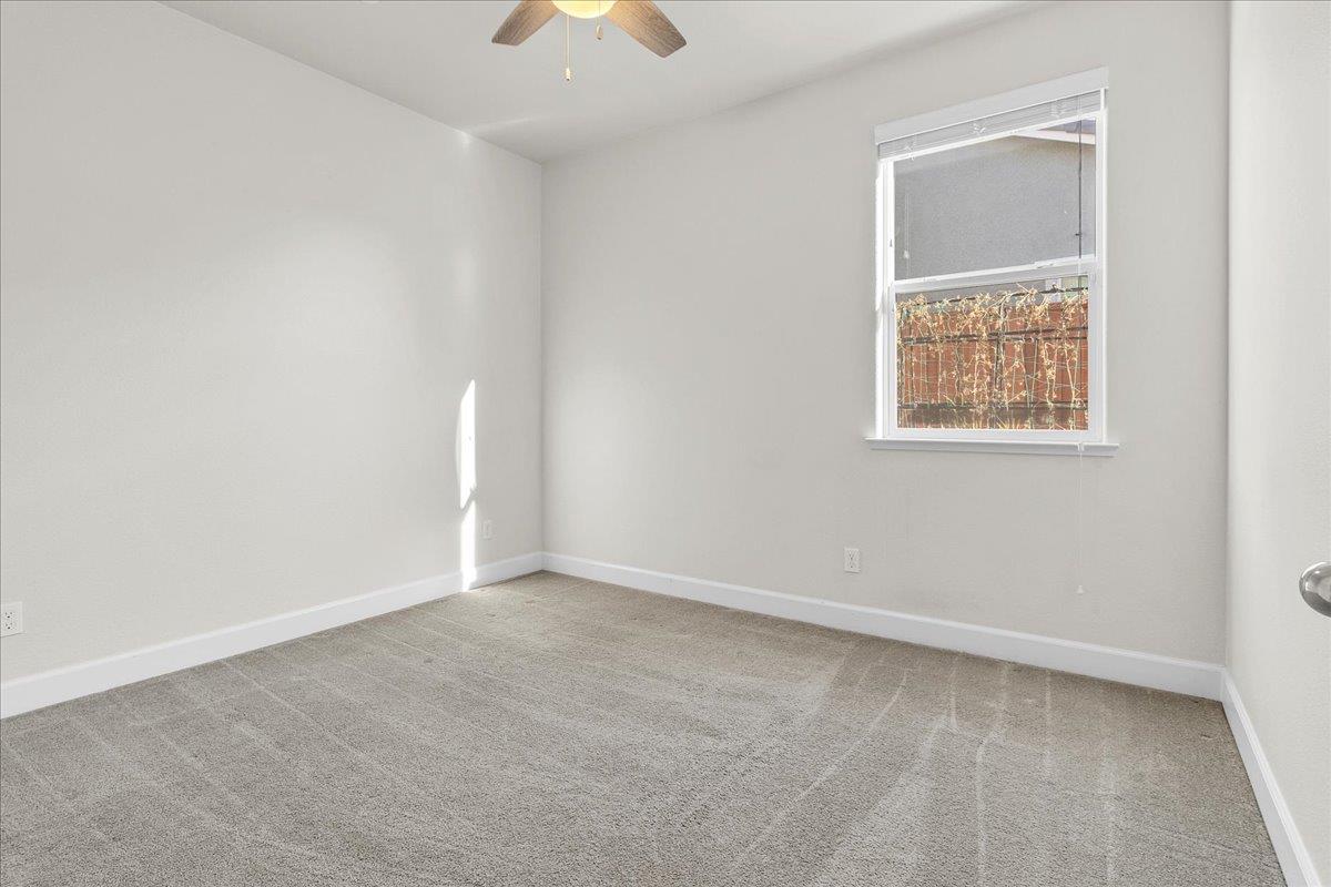 Detail Gallery Image 27 of 59 For 215 Lucero Dr, Hollister,  CA 95023 - 3 Beds | 2 Baths