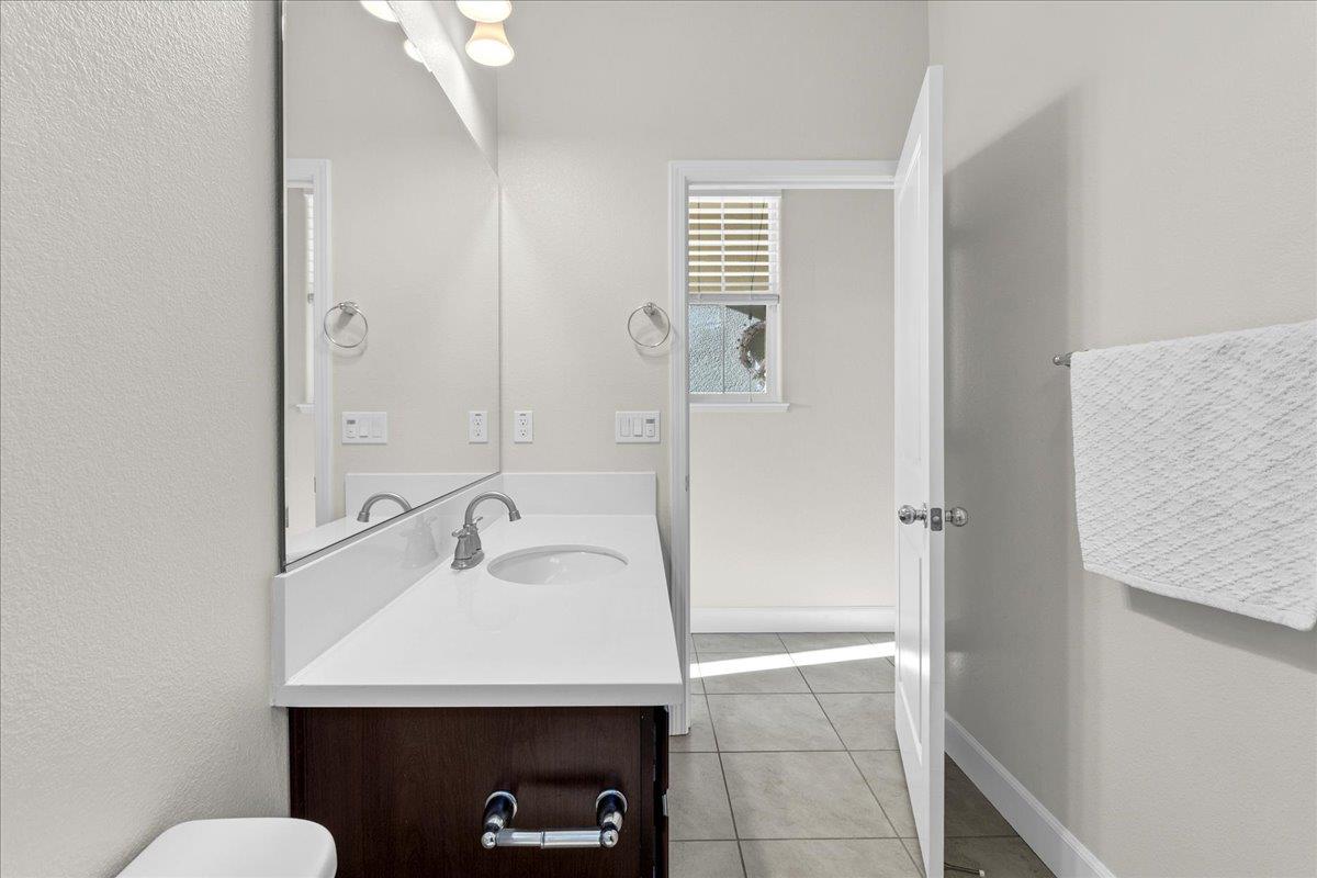 Detail Gallery Image 30 of 59 For 215 Lucero Dr, Hollister,  CA 95023 - 3 Beds | 2 Baths