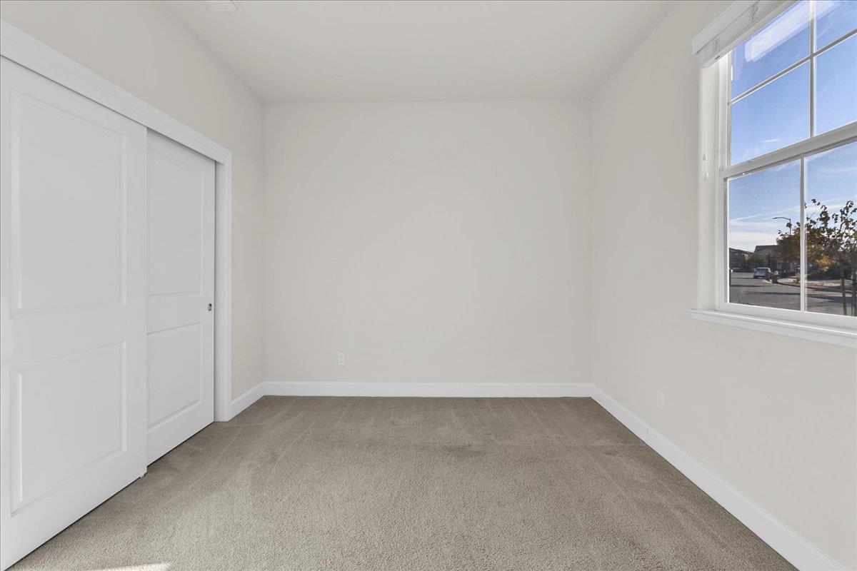 Detail Gallery Image 32 of 59 For 215 Lucero Dr, Hollister,  CA 95023 - 3 Beds | 2 Baths