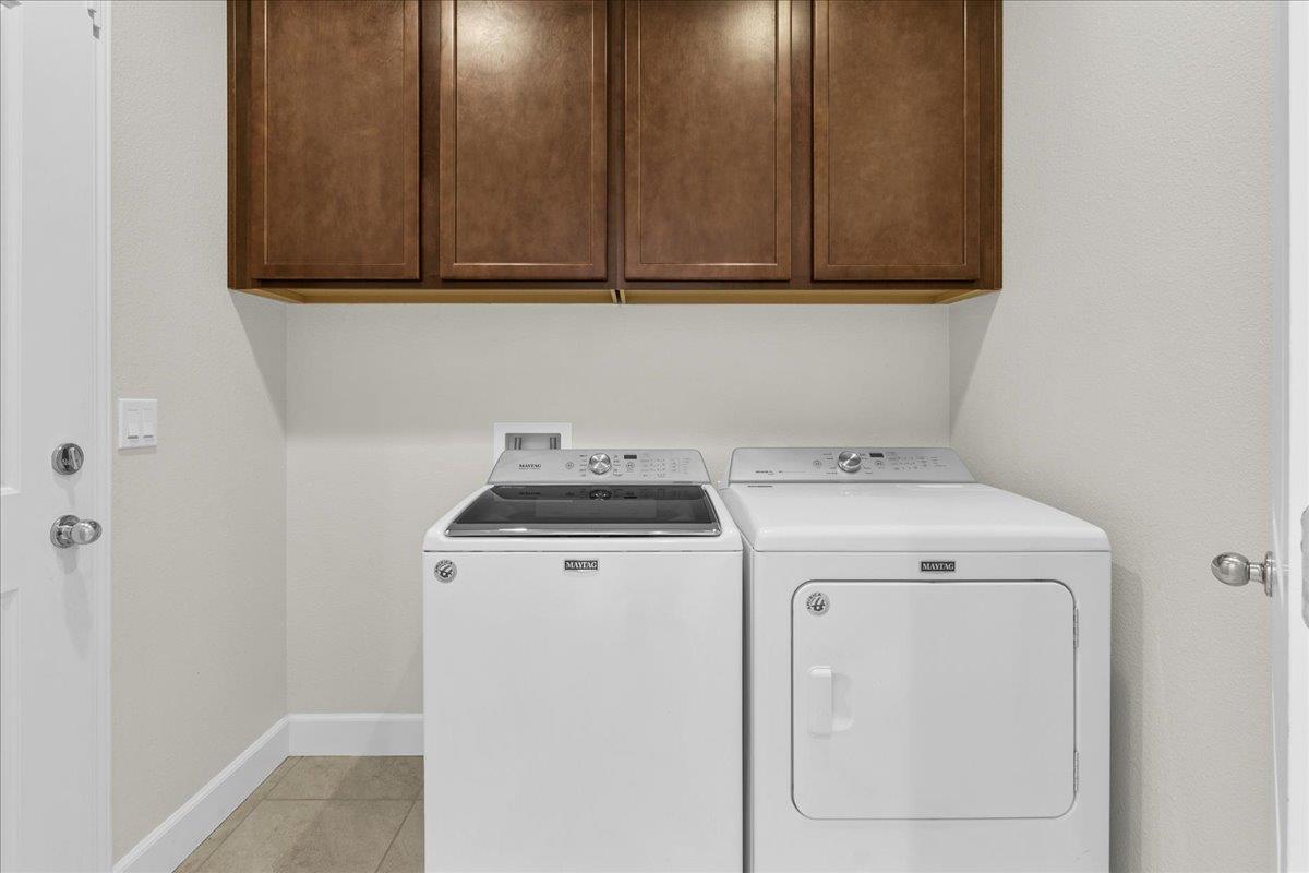 Detail Gallery Image 34 of 59 For 215 Lucero Dr, Hollister,  CA 95023 - 3 Beds | 2 Baths