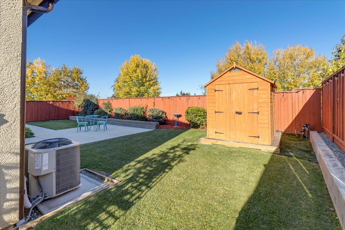 Detail Gallery Image 37 of 59 For 215 Lucero Dr, Hollister,  CA 95023 - 3 Beds | 2 Baths