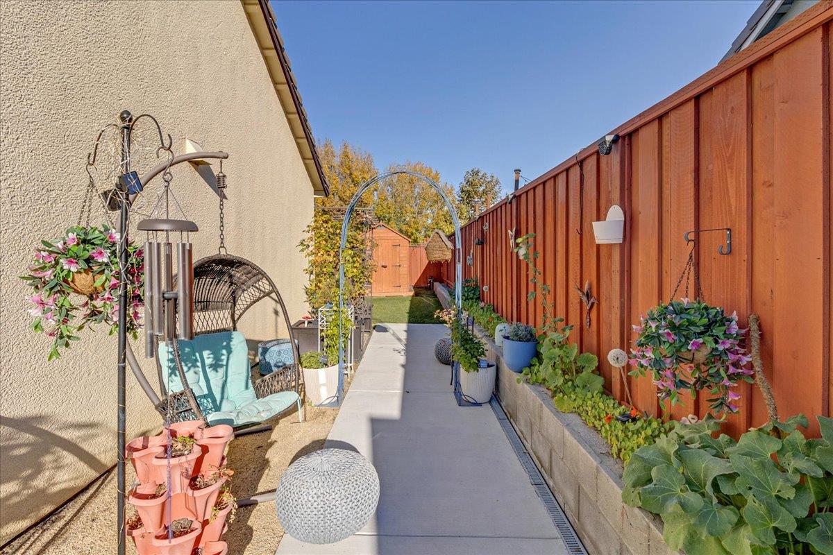 Detail Gallery Image 39 of 59 For 215 Lucero Dr, Hollister,  CA 95023 - 3 Beds | 2 Baths