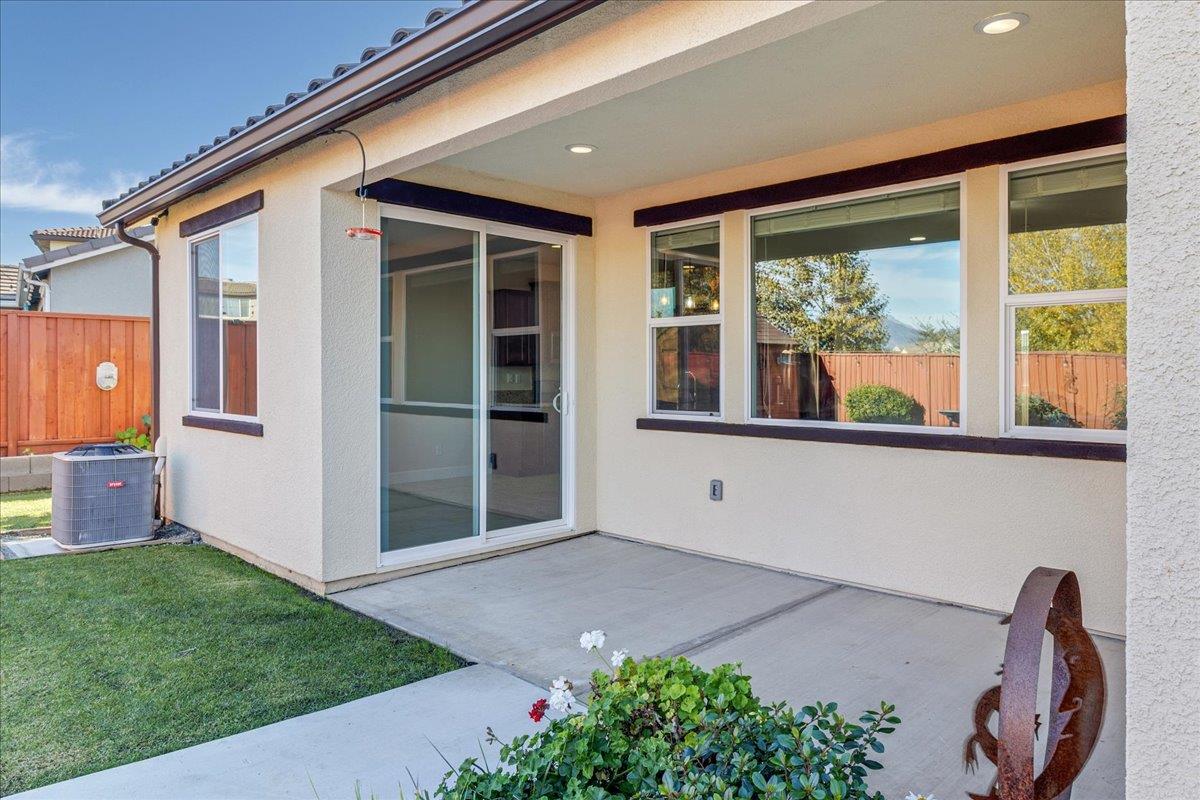 Detail Gallery Image 42 of 59 For 215 Lucero Dr, Hollister,  CA 95023 - 3 Beds | 2 Baths