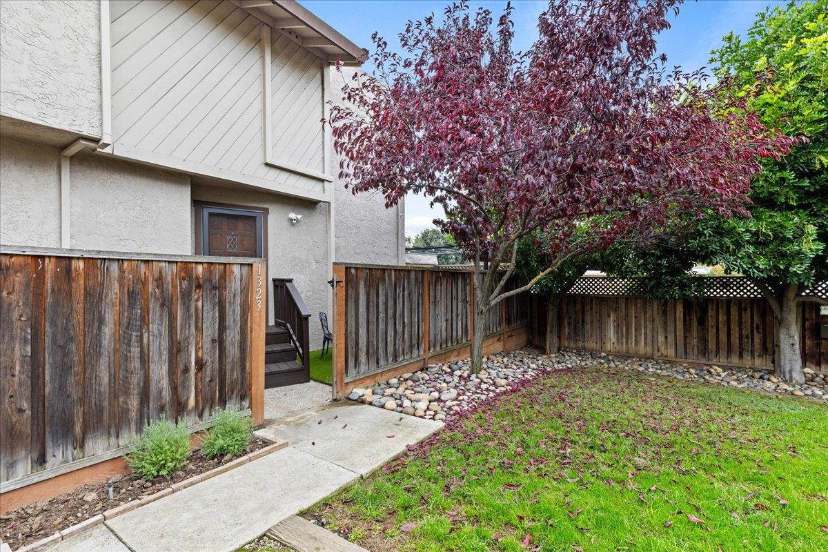 Detail Gallery Image 24 of 29 For 1323 Fruitdale Ave, San Jose,  CA 95126 - 2 Beds | 2/1 Baths