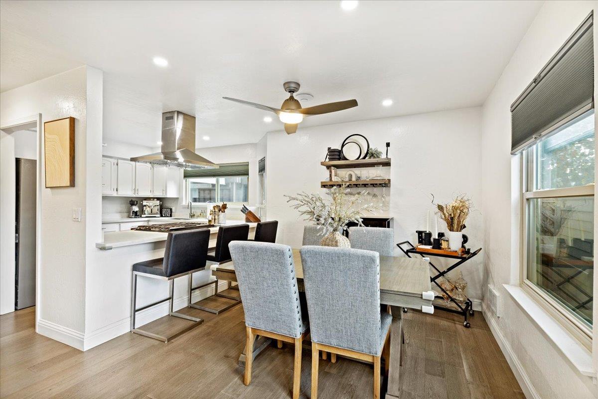 Detail Gallery Image 4 of 29 For 1323 Fruitdale Ave, San Jose,  CA 95126 - 2 Beds | 2/1 Baths