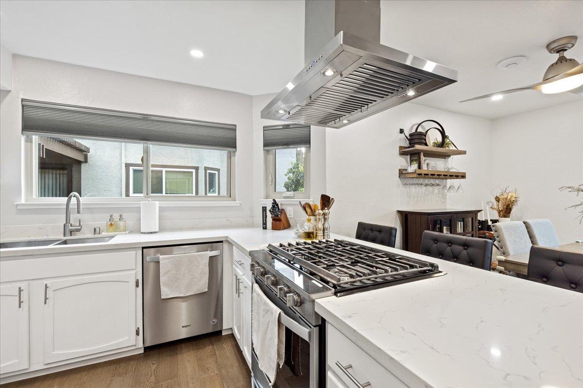 Detail Gallery Image 8 of 29 For 1323 Fruitdale Ave, San Jose,  CA 95126 - 2 Beds | 2/1 Baths