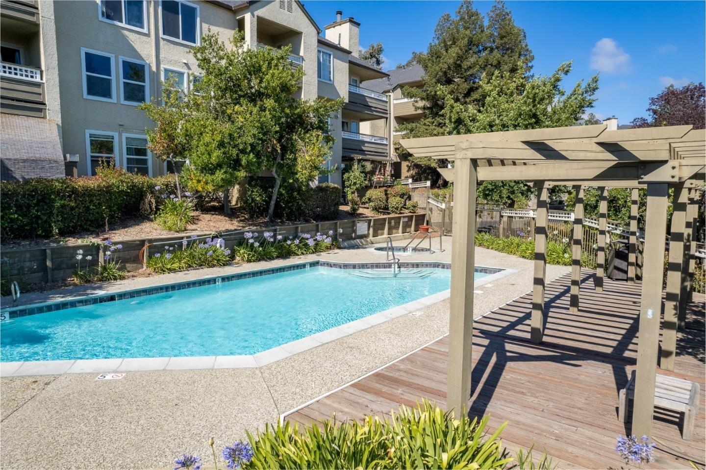 Detail Gallery Image 8 of 25 For 680 Dartmore Ln #259,  Hayward,  CA 94544 - 2 Beds | 2 Baths