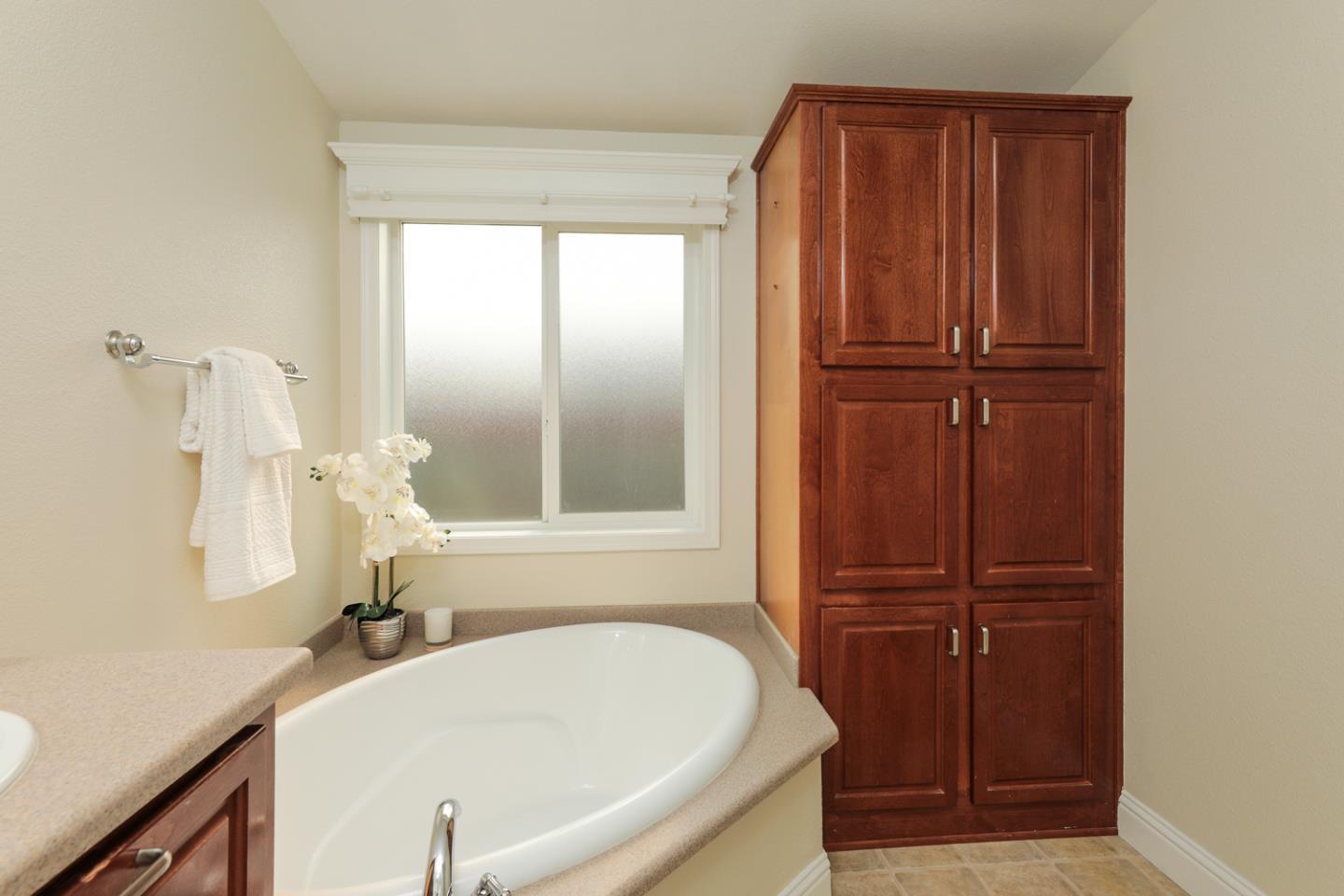 Detail Gallery Image 16 of 25 For 1225 Vienna Dr #225,  Sunnyvale,  CA 94089 - 3 Beds | 2 Baths