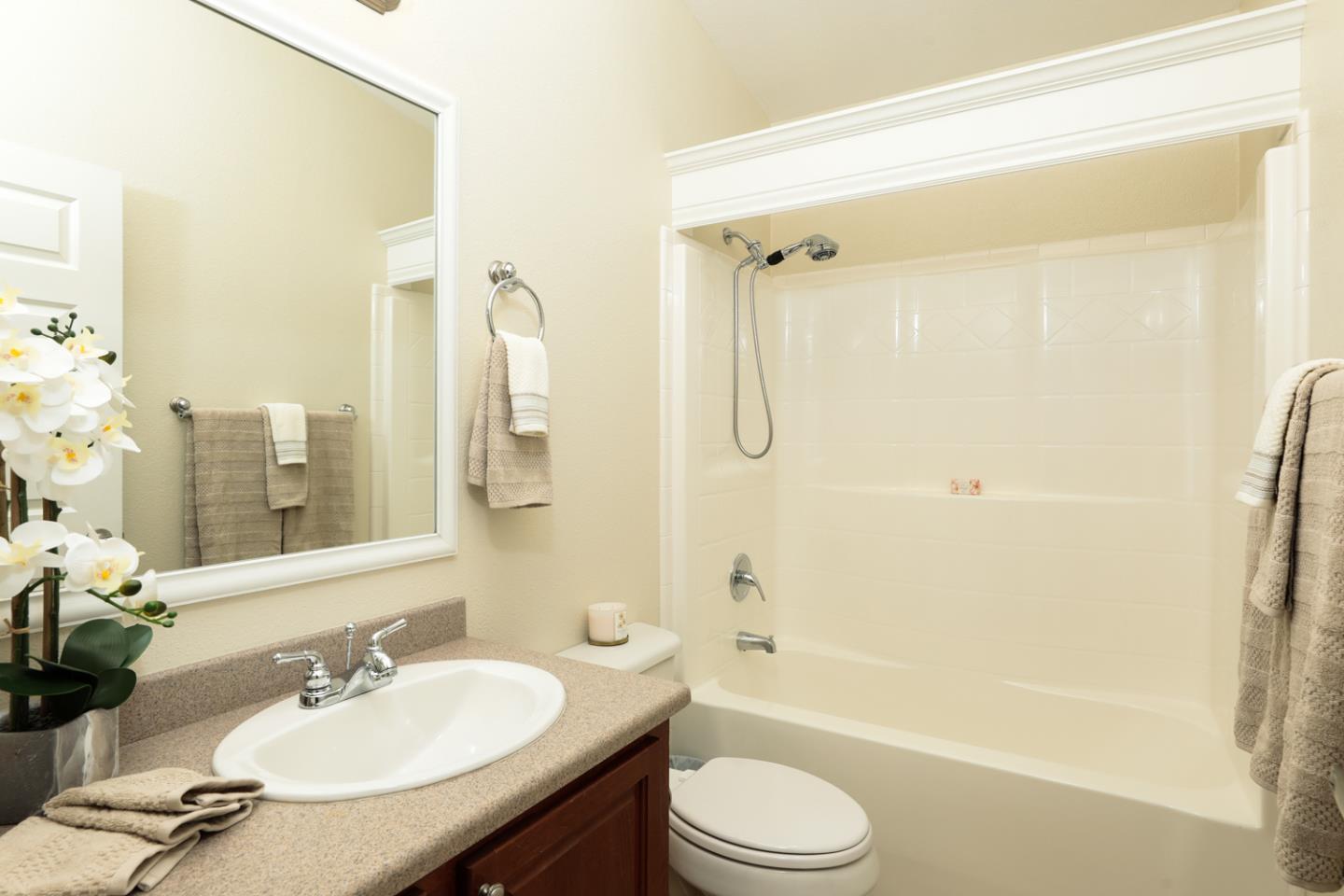 Detail Gallery Image 19 of 25 For 1225 Vienna Dr #225,  Sunnyvale,  CA 94089 - 3 Beds | 2 Baths