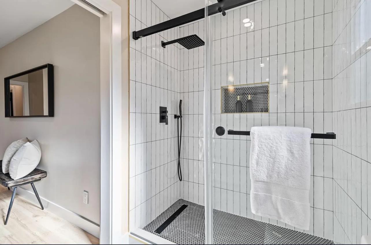 Detail Gallery Image 14 of 28 For 1439 Bittern Dr, Sunnyvale,  CA 94087 - 4 Beds | 2 Baths