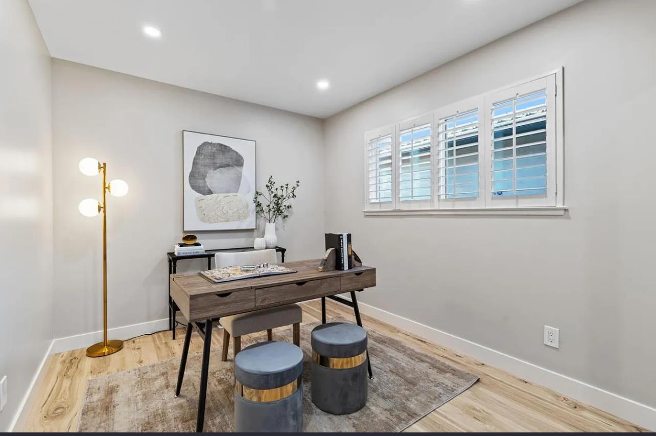 Detail Gallery Image 15 of 28 For 1439 Bittern Dr, Sunnyvale,  CA 94087 - 4 Beds | 2 Baths