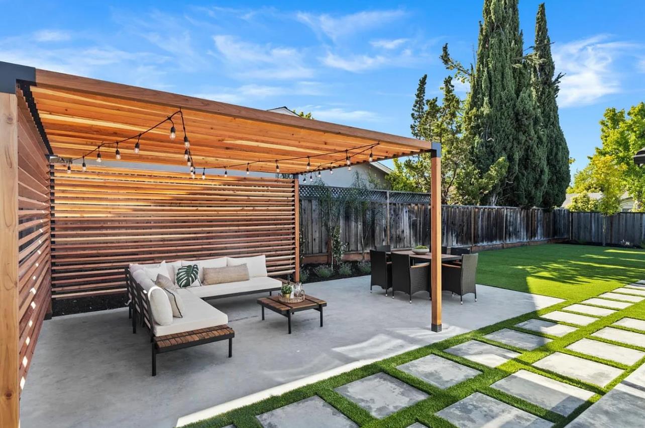 Detail Gallery Image 18 of 28 For 1439 Bittern Dr, Sunnyvale,  CA 94087 - 4 Beds | 2 Baths