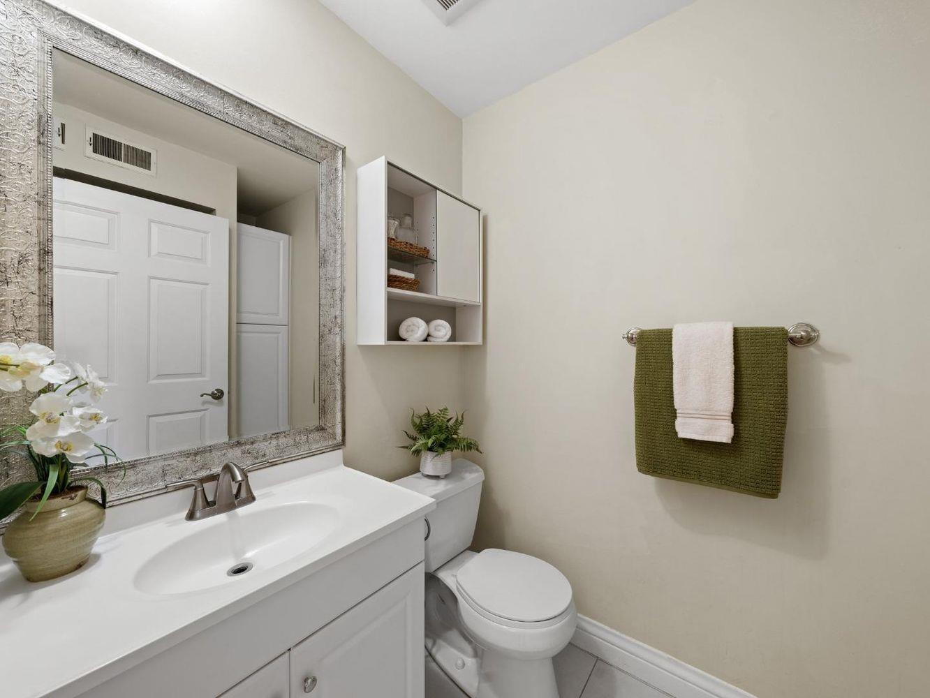 Detail Gallery Image 14 of 21 For 14225 Lora Dr #17,  Los Gatos,  CA 95032 - 2 Beds | 2 Baths