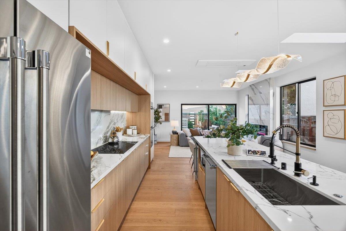 Detail Gallery Image 16 of 67 For 747 W Washington Ave, Sunnyvale,  CA 94086 - 4 Beds | 4/1 Baths