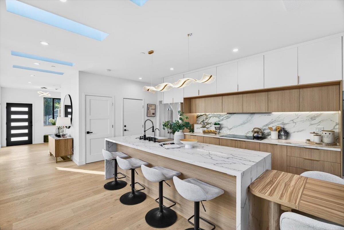 Detail Gallery Image 18 of 67 For 747 W Washington Ave, Sunnyvale,  CA 94086 - 4 Beds | 4/1 Baths