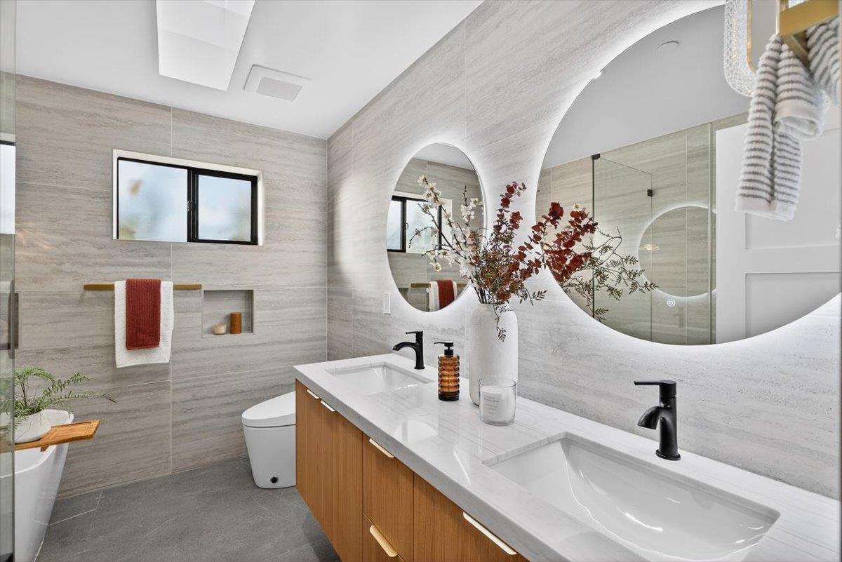 Detail Gallery Image 28 of 67 For 747 W Washington Ave, Sunnyvale,  CA 94086 - 4 Beds | 4/1 Baths