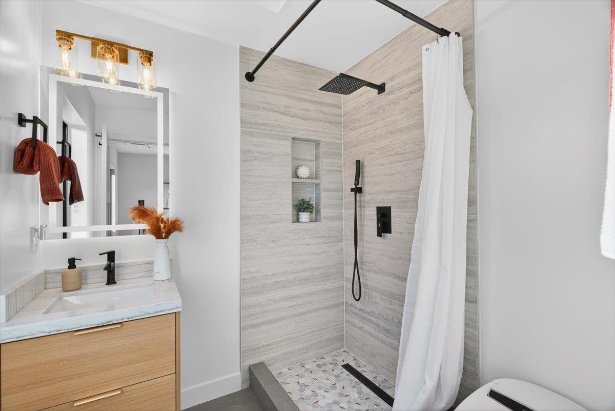 Detail Gallery Image 37 of 67 For 747 W Washington Ave, Sunnyvale,  CA 94086 - 4 Beds | 4/1 Baths