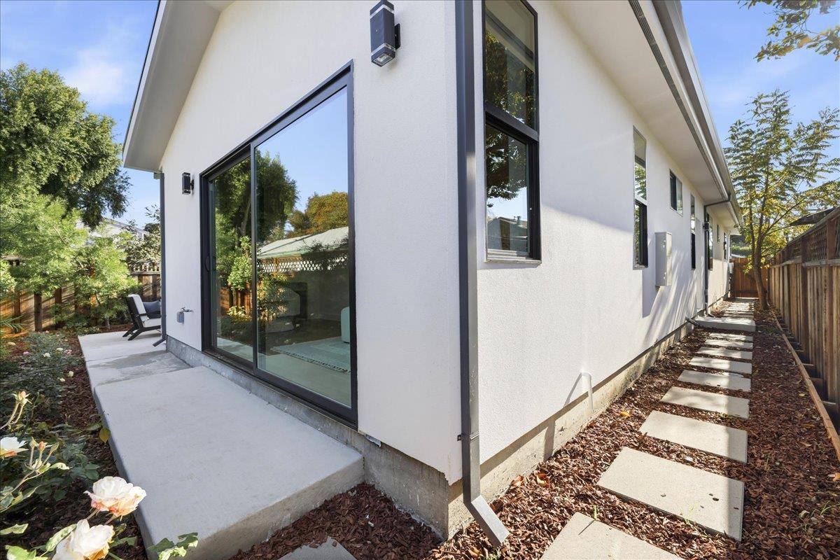 Detail Gallery Image 61 of 67 For 747 W Washington Ave, Sunnyvale,  CA 94086 - 4 Beds | 4/1 Baths