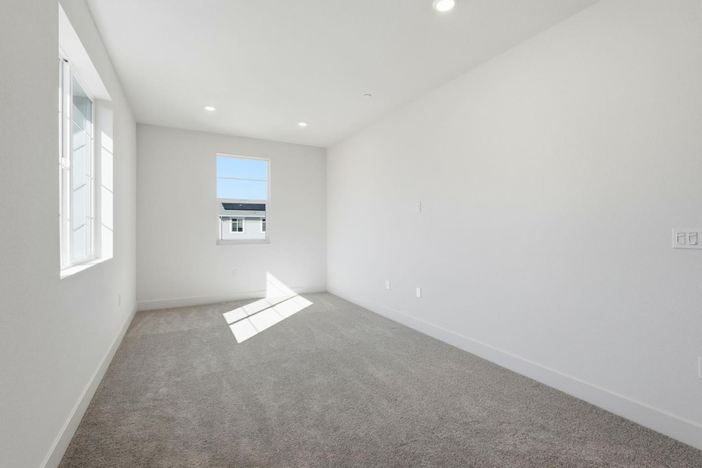 Detail Gallery Image 14 of 27 For 5728 Placer Dr, Tracy,  CA 95377 - 4 Beds | 3/1 Baths