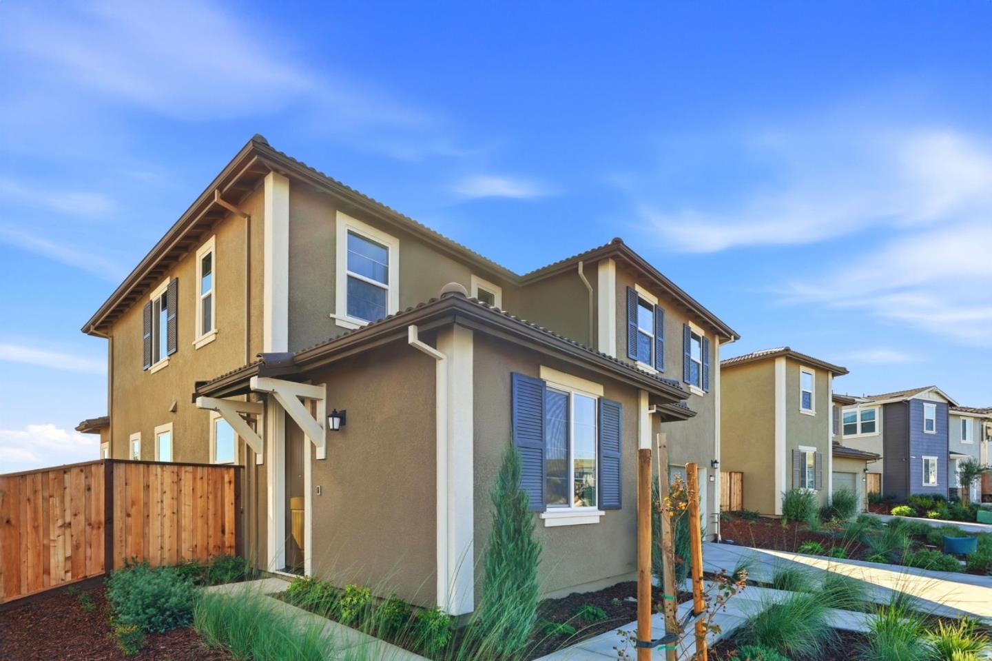 Detail Gallery Image 2 of 27 For 5728 Placer Dr, Tracy,  CA 95377 - 4 Beds | 3/1 Baths