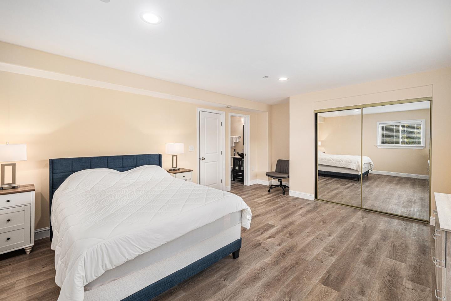 Detail Gallery Image 13 of 25 For 2531 Wallace St, Oakland,  CA 94606 - 4 Beds | 4 Baths