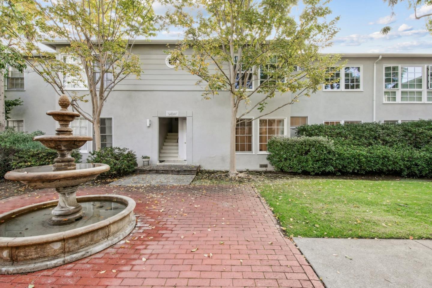 Detail Gallery Image 2 of 15 For 1032 19th St #2,  Santa Monica,  CA 90403 - 1 Beds | 1 Baths