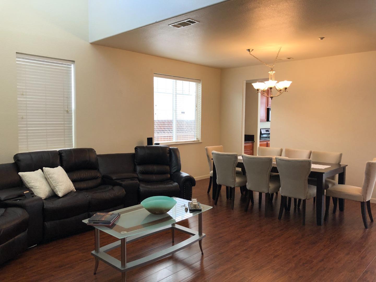 Detail Gallery Image 6 of 27 For 1868 White Sands St, Brentwood,  CA 94513 - 5 Beds | 3/1 Baths