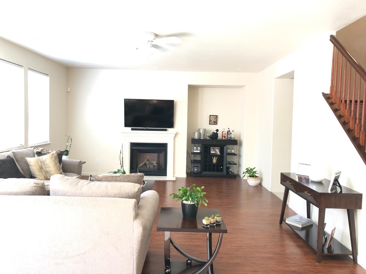 Detail Gallery Image 8 of 27 For 1868 White Sands St, Brentwood,  CA 94513 - 5 Beds | 3/1 Baths