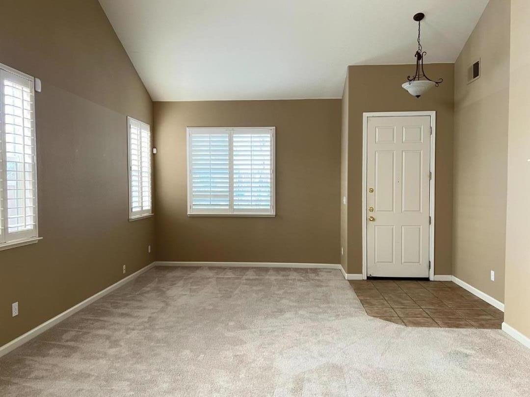 Detail Gallery Image 5 of 11 For 2827 Canwick Ln, Brentwood,  CA 94513 - 5 Beds | 3 Baths